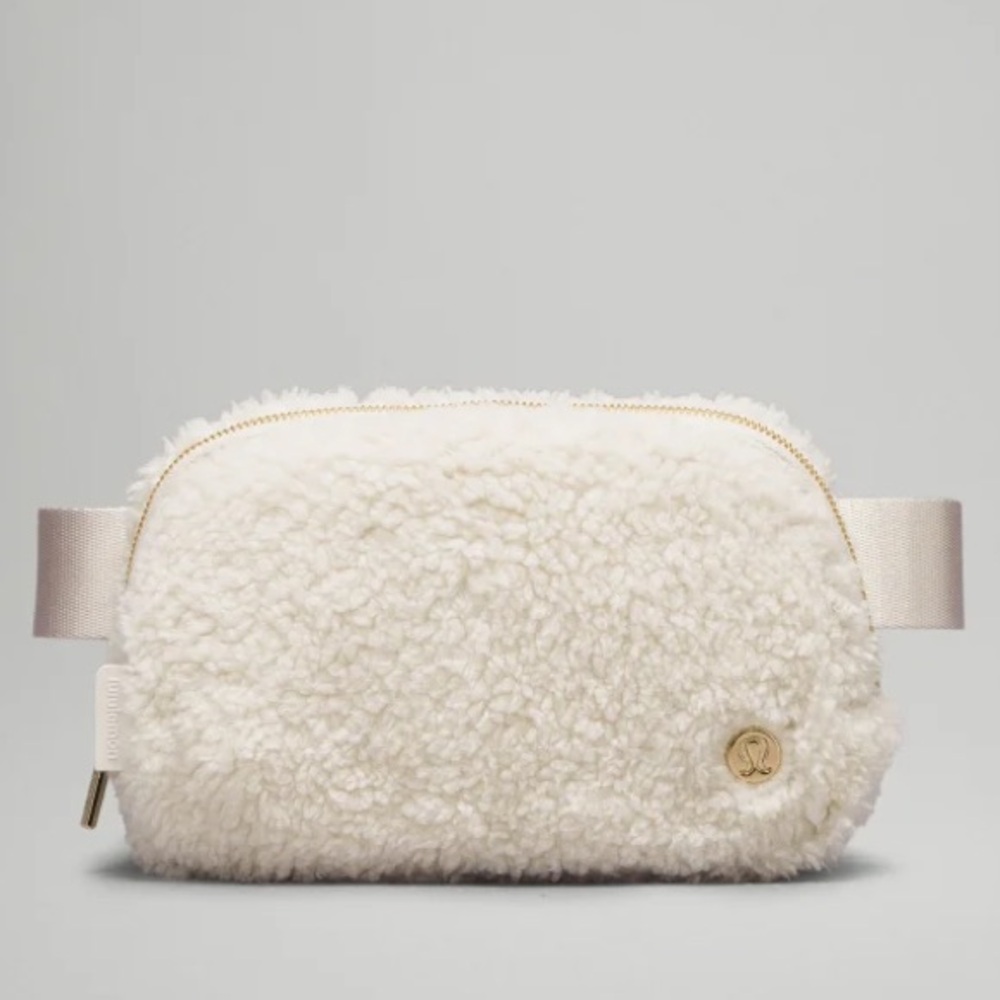NWT Lululemon Everywhere Belt Bag Fleece